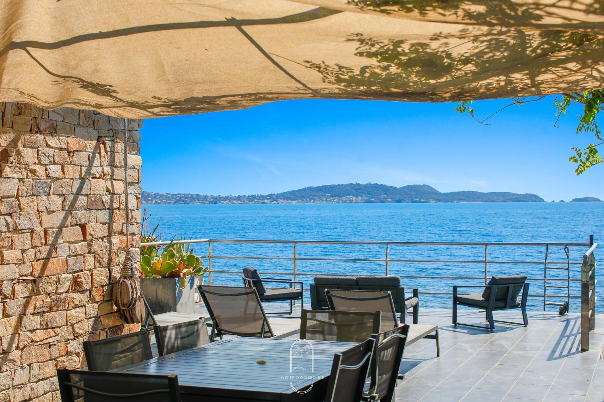 Maison Sur L'Eau-Hyeres-Almanarre-Parkings Clim Wifi By Hc Экстерьер фото
