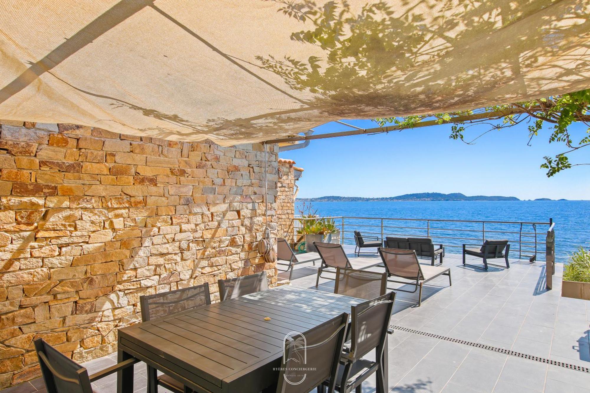 Maison Sur L'Eau-Hyeres-Almanarre-Parkings Clim Wifi By Hc Экстерьер фото